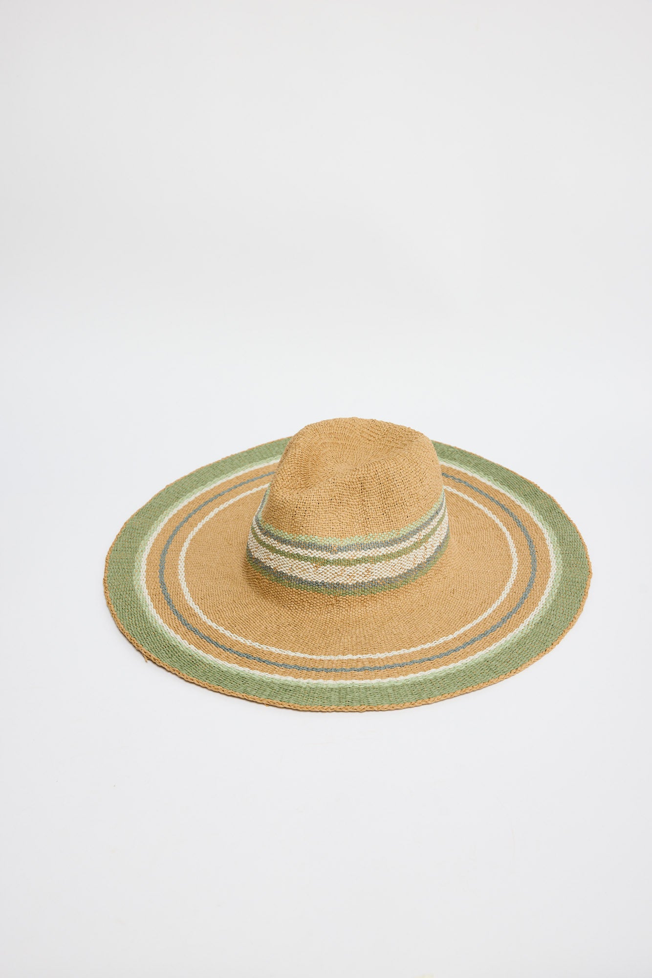 Nelly Hat