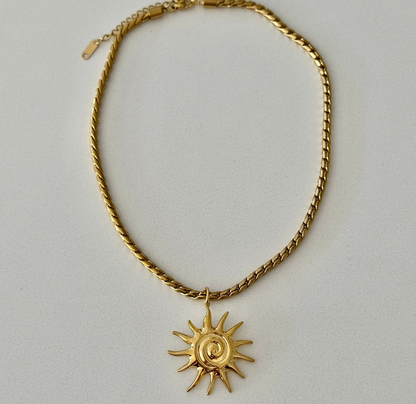 Necklace // Stay Golden