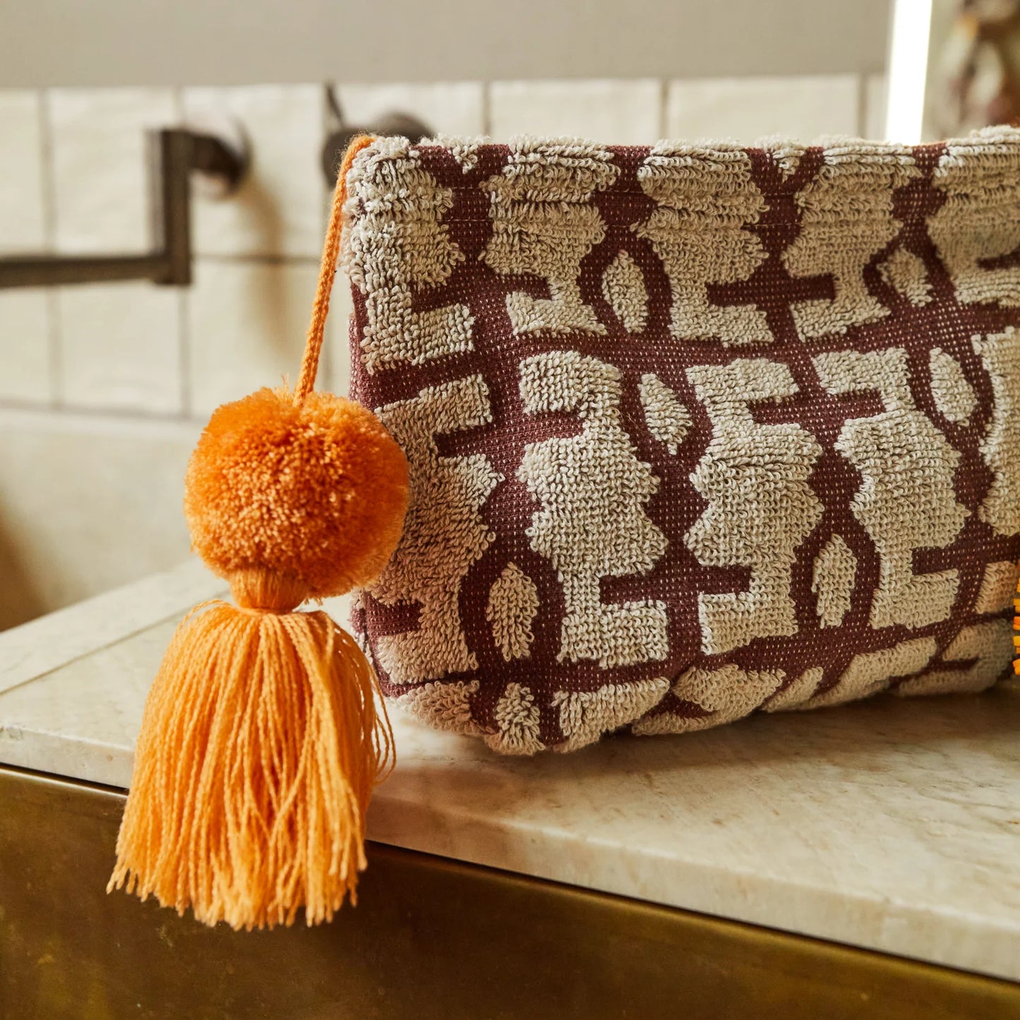 Amata Terry Pouch // Clove