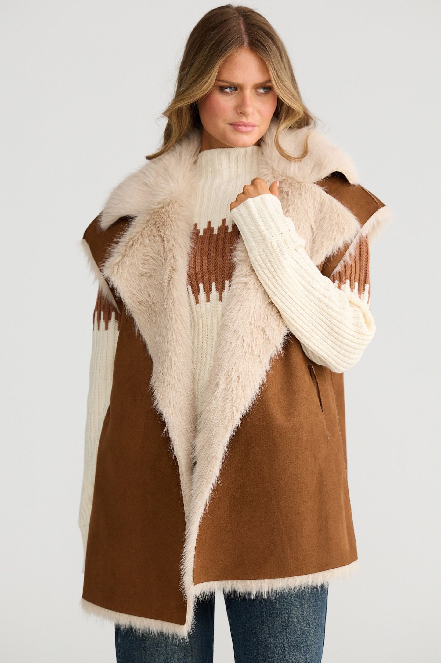 Journey Vest // Dark Tan