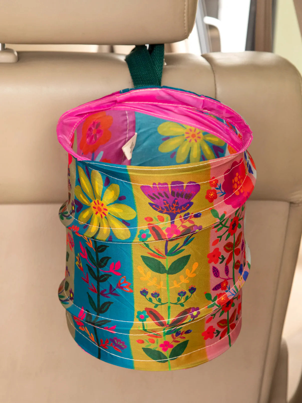 Pop-Up Car Trash Can // Folk Flower