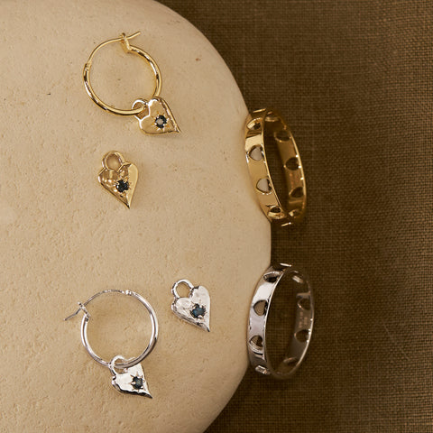 Ring // Heart Band // Gold