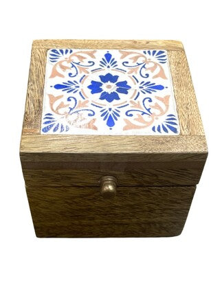 Wood Box // Tiled Lid // 10x8 cm