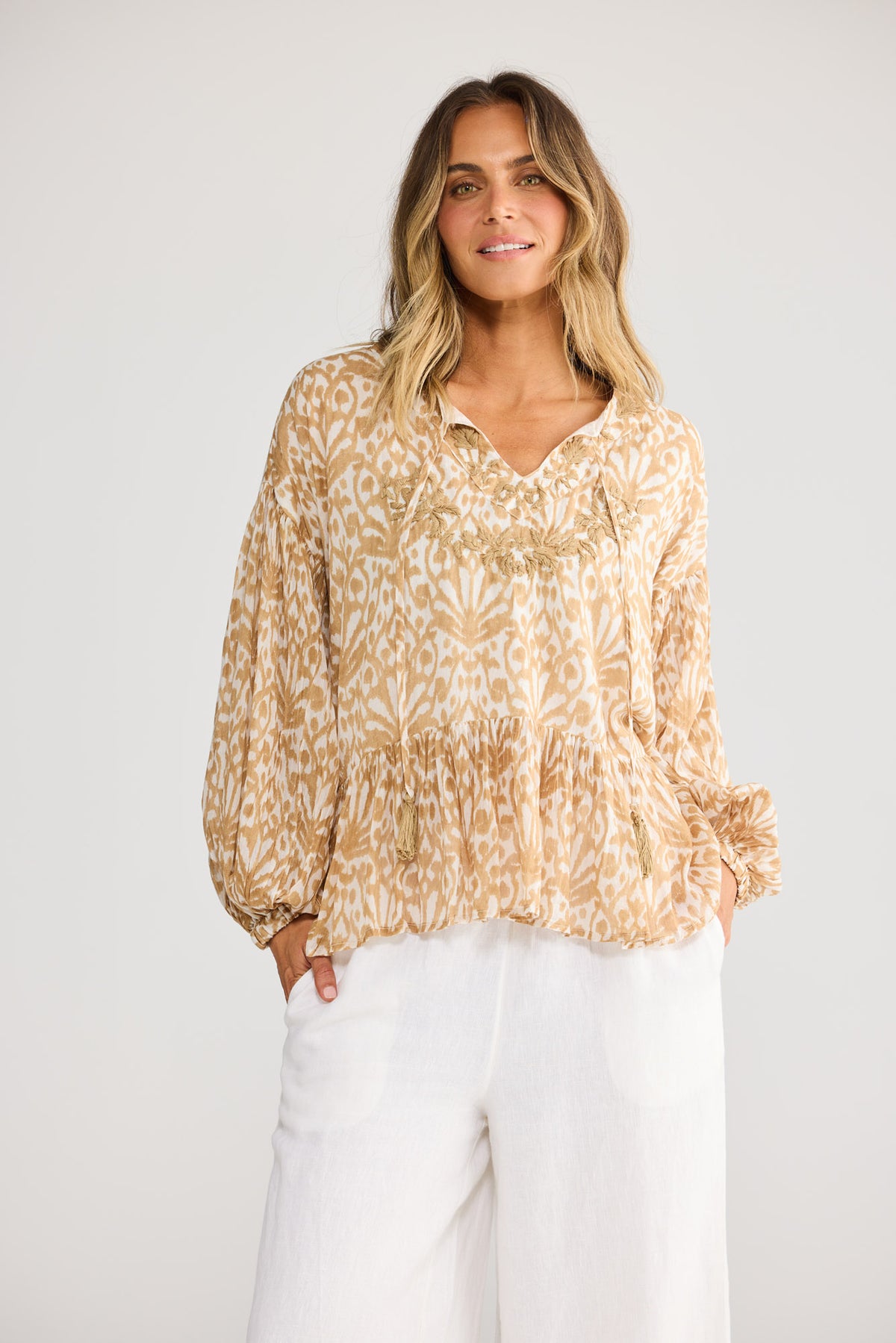 Oneta Top // Taupe Spring Fan