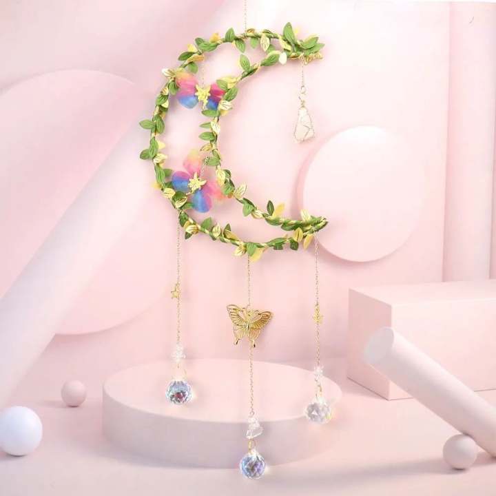 Hanging // Crystal Crescent Moon // Clear Quartz