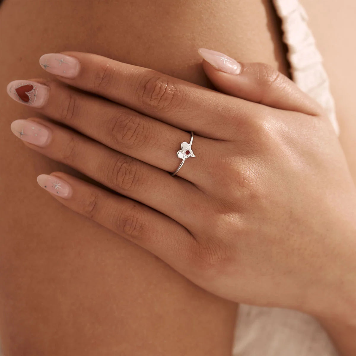 Ring // Love Heart Garnet // Silver