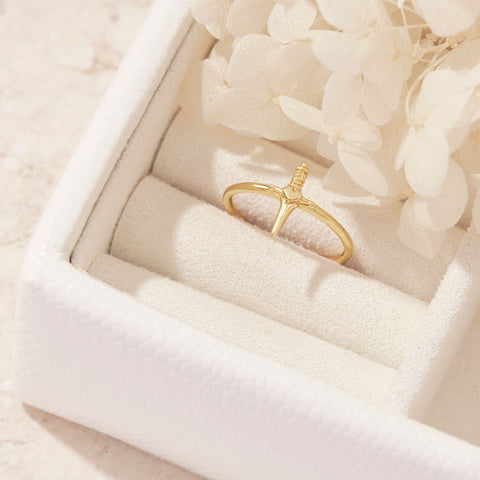 Ring // Guarded Heart // Gold