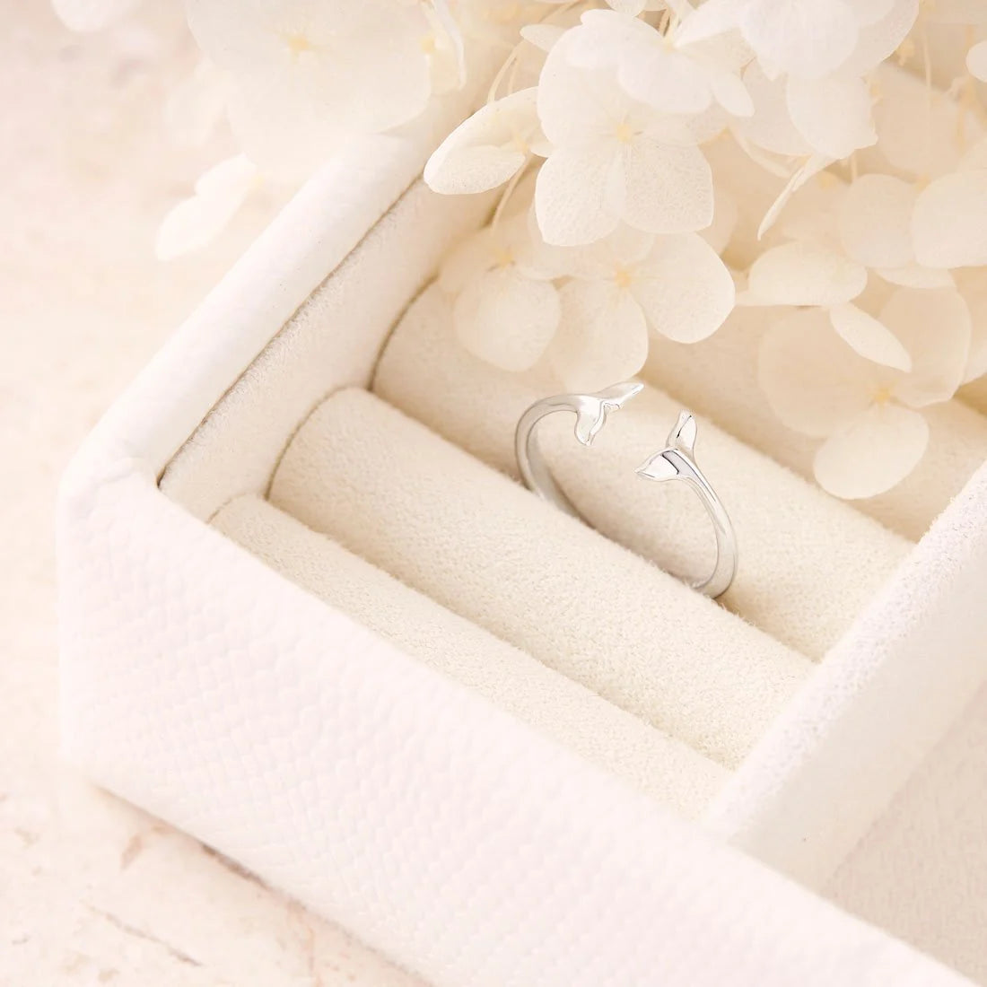Ring // Leaping Dolphins // Silver