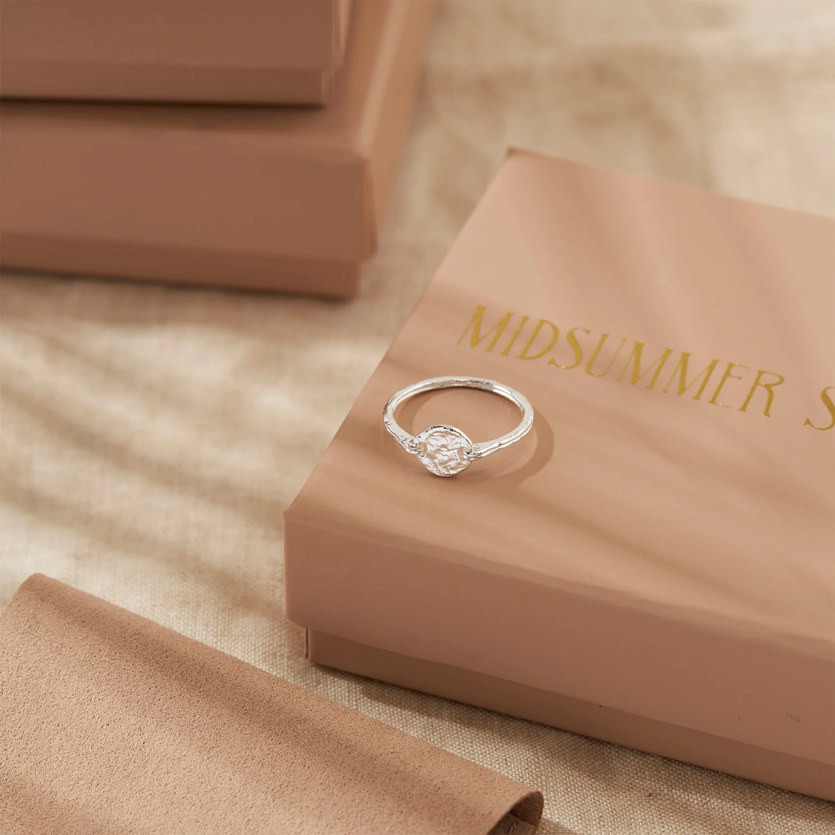 Ring // Aura // Silver