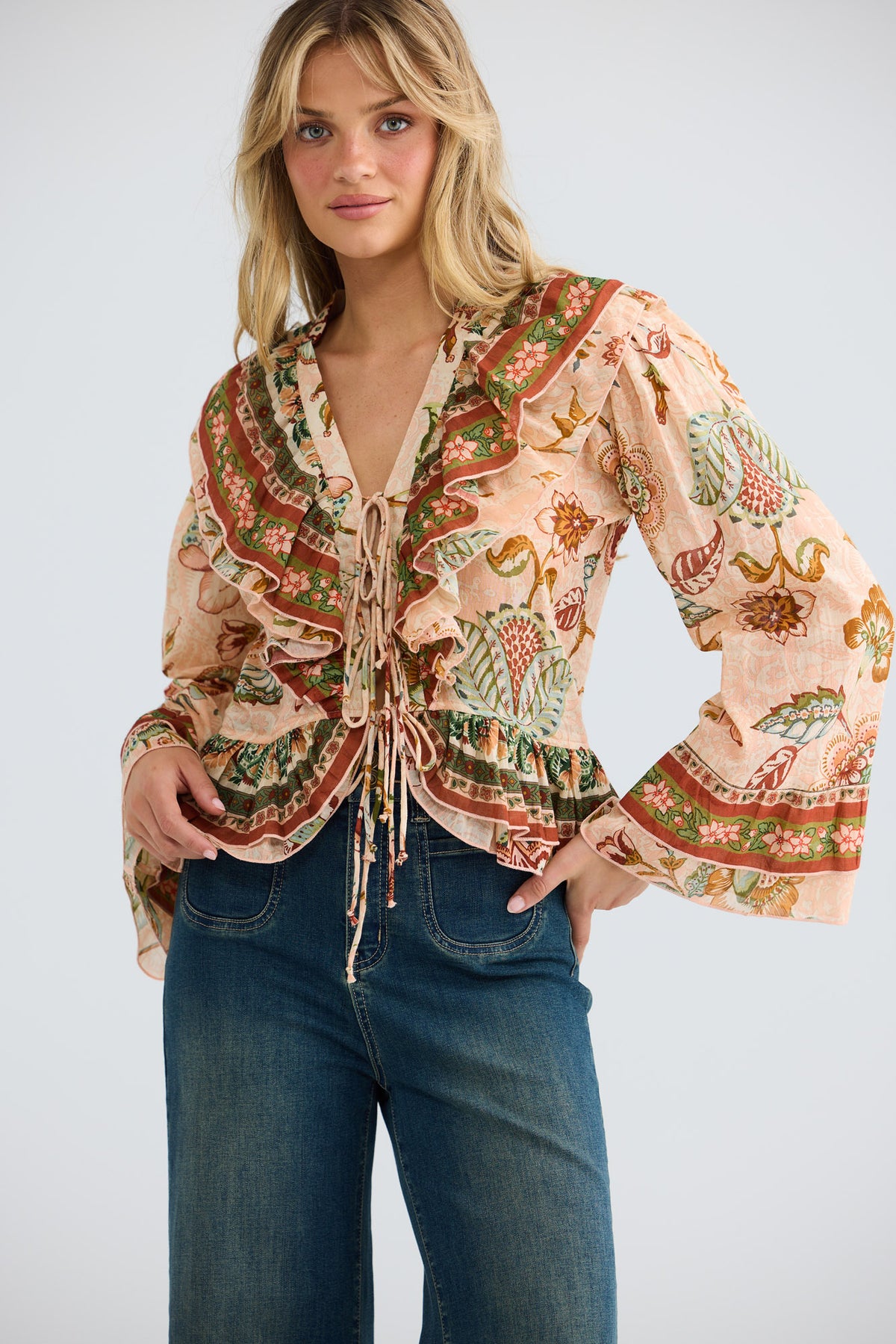 Carmen Frill Top // Wildflower Oasis