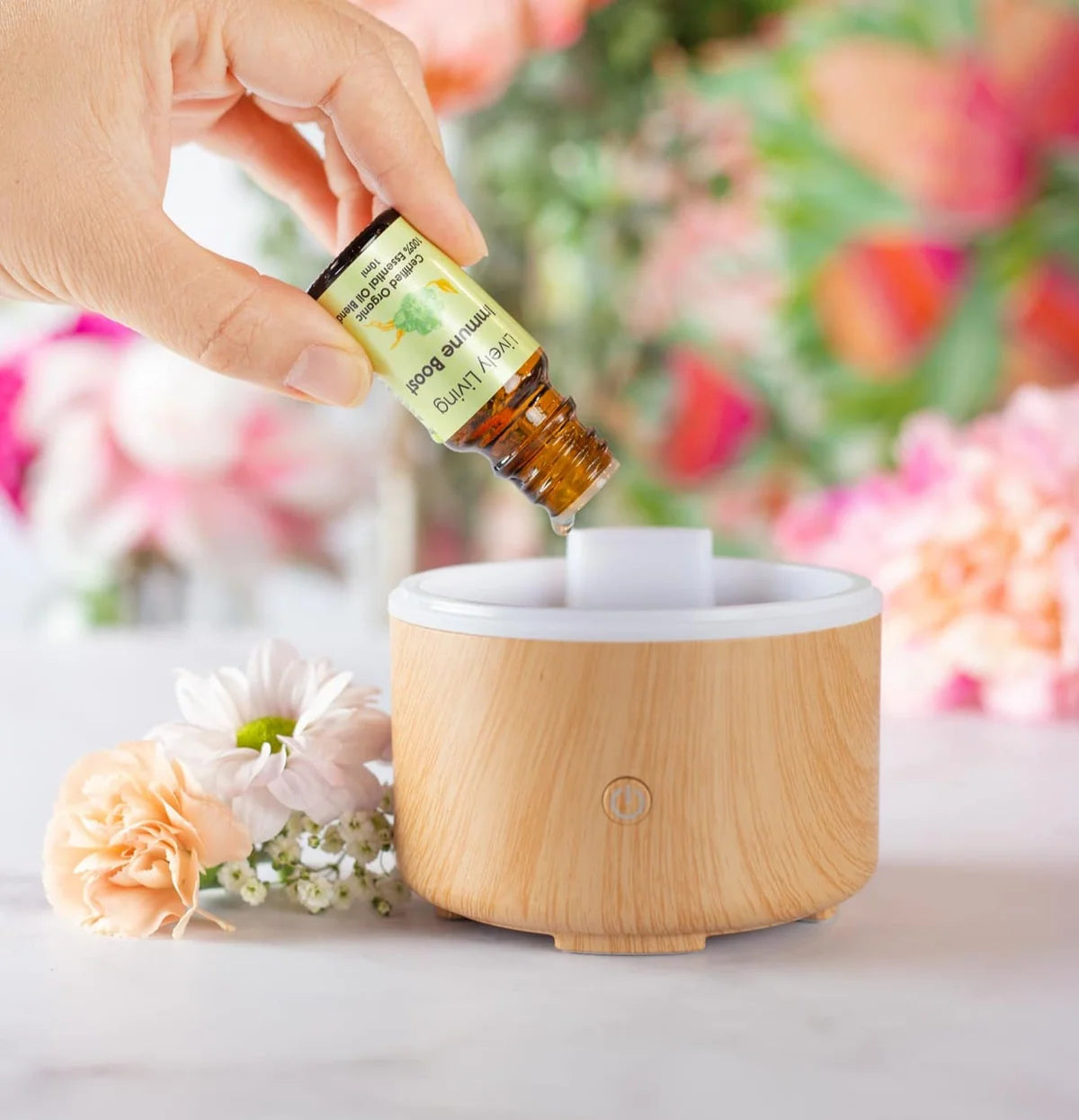 Lively Living // Aroma-Mod Travel Diffuser