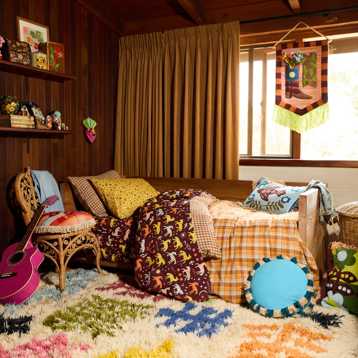 Reese Round Cushion - Turquoise Feather Insert