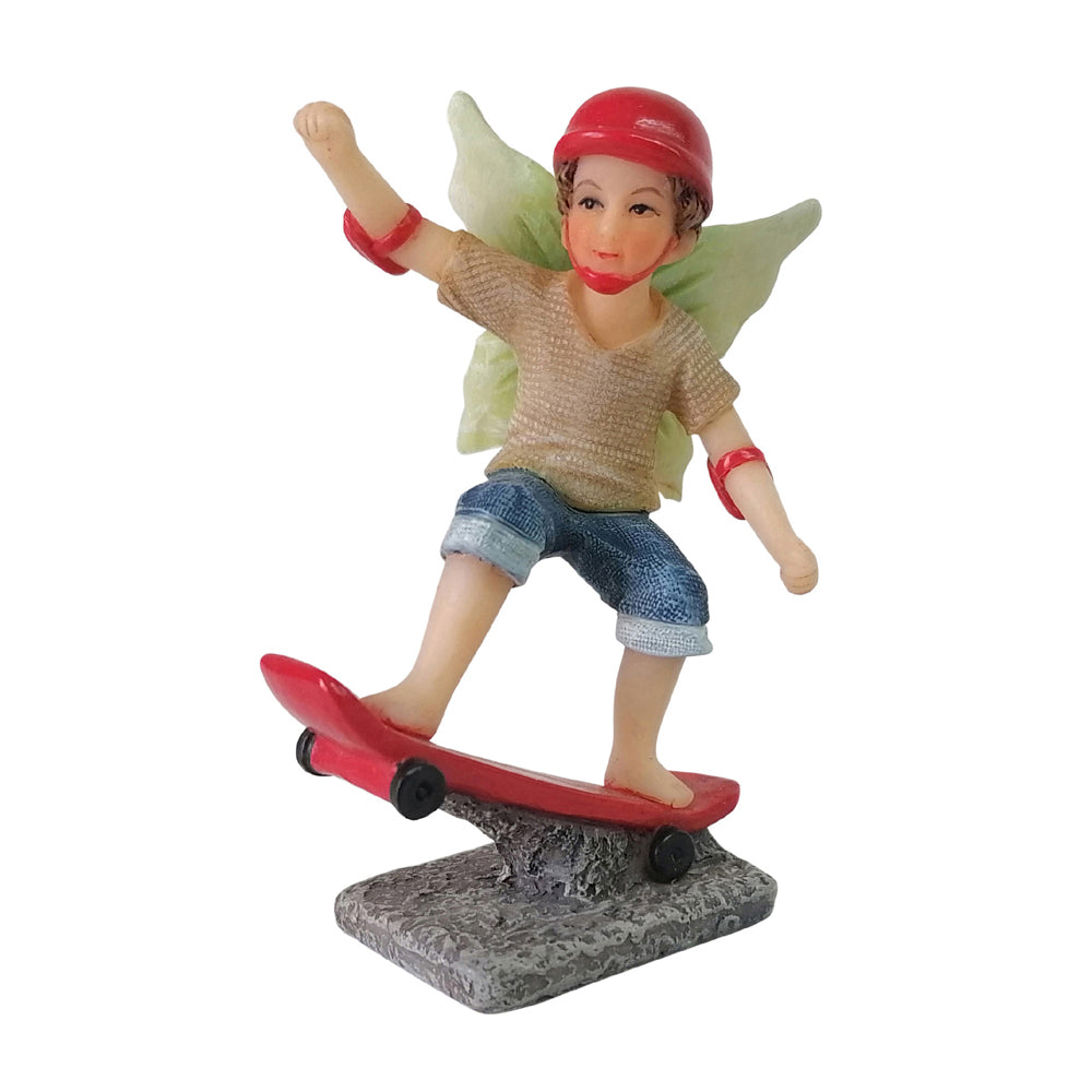 Faery // Noah Riding Skateboard