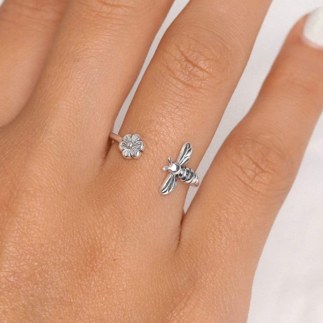 Ring // Meant To Bee // Silver