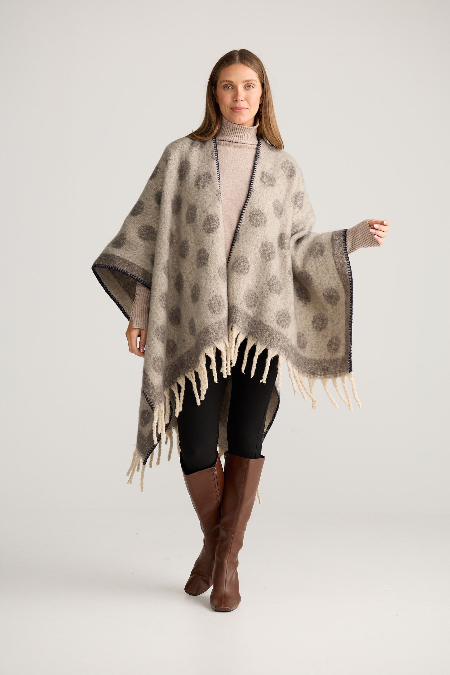 Hibernate Poncho // Grey